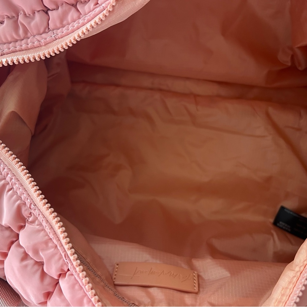 Never Used!! Coral Women’s Duffel Bag - Picture 8 of 8